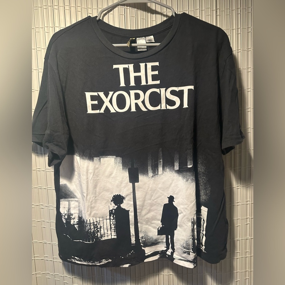 Graphic tee